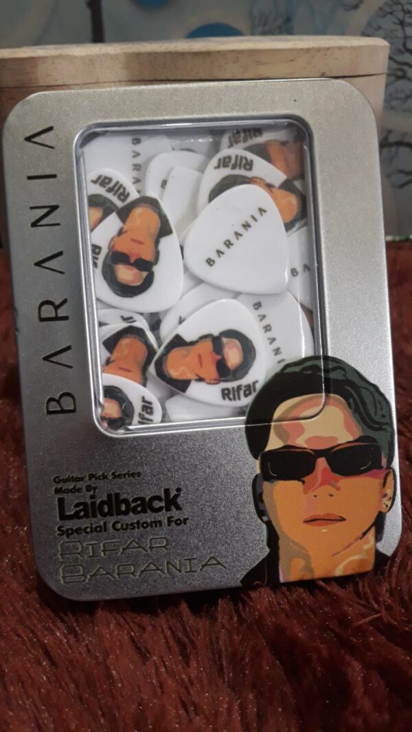 desain untuk pick guitar/ plektrum